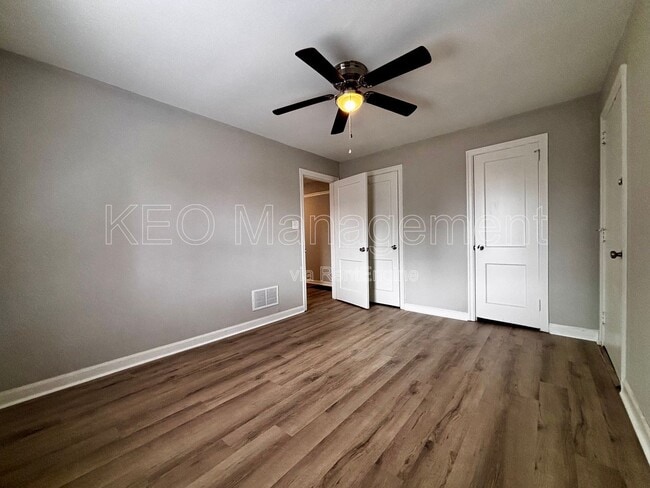 Building Photo - 235 E Xenia Dr