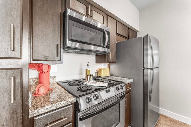 Building Photo - 501 E Oltorf St