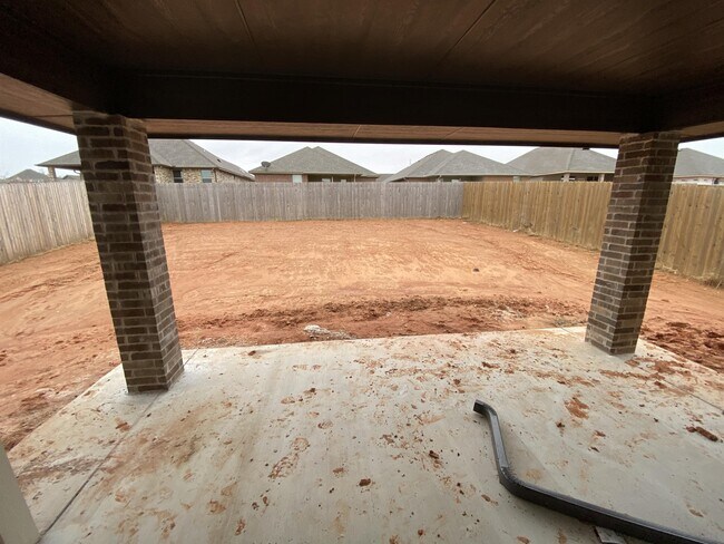 Building Photo - 2424 Alta Vista Ln