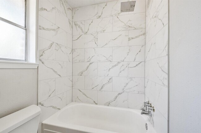 Building Photo - 23203 Pennsgrove Rd