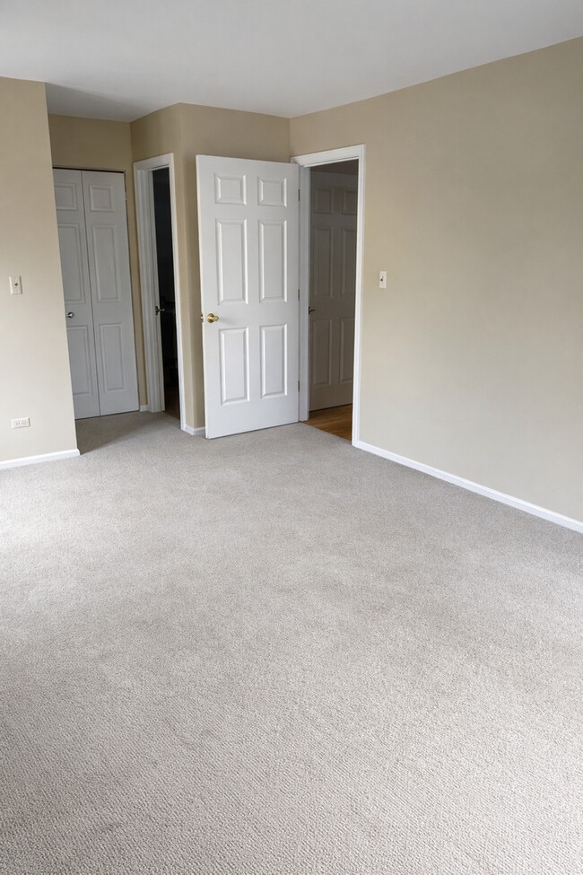 Building Photo - 1224 Inverrary Ln