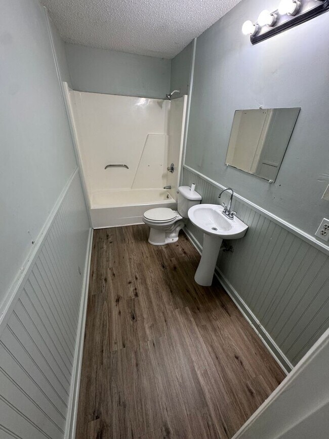 Building Photo - Navarre Home for rent!