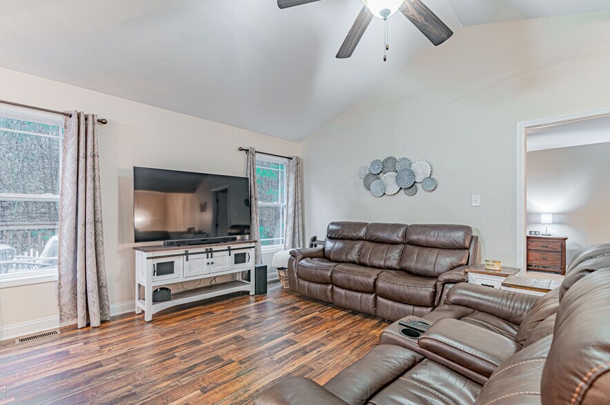 Building Photo - 7809 Elkton Ln