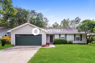 Building Photo - 3 Bedroom Pet-Friendly Home in Jacksonville, FL with Main Street Renewal