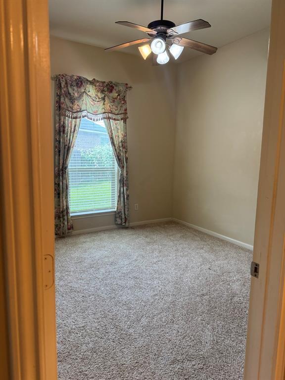Building Photo - 5551 Linden Rose Ln