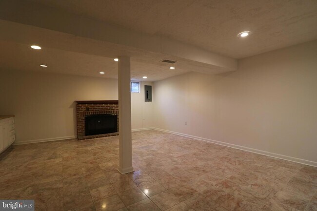 Building Photo - 6584 Bermuda Green Ct