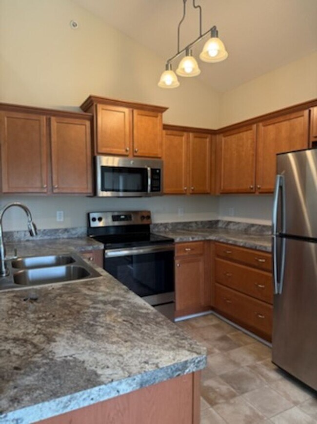 Building Photo - Wow! Incredible Luxury Townhome in William...
