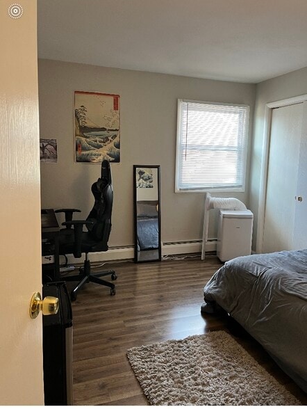 Building Photo - 700 Old Lane Rd