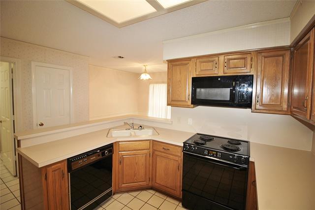 Building Photo - 1327 High Ridge Dr