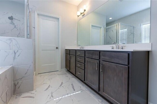 Building Photo - 1771 Stone Hedge Dr