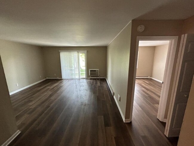 Building Photo - 6578 Lake Rd