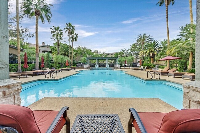 Building Photo - 8737 Red Brook Dr