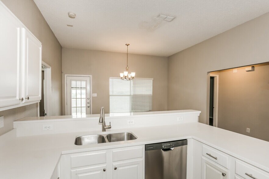 Building Photo - 10213 Dallam Ln