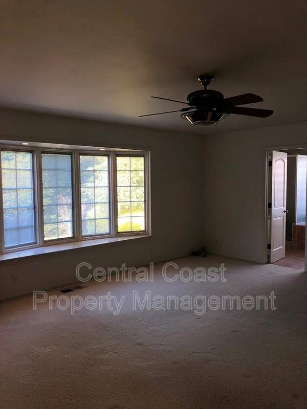 Building Photo - 2884 Sloat Rd