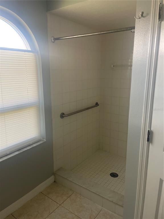 Building Photo - 116 Crescent Ct