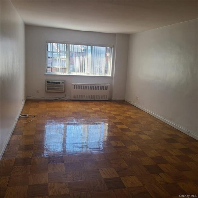 3240 Riverdale Ave 3240 Riverdale Ave The Bronx NY 10463 Apartment