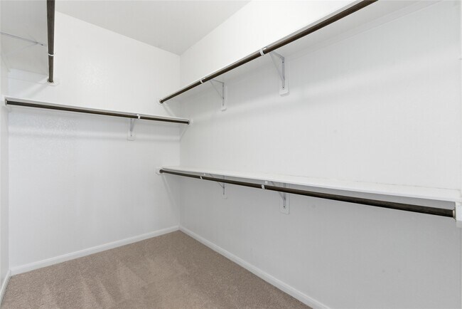 Building Photo - 3418 Delta Dr