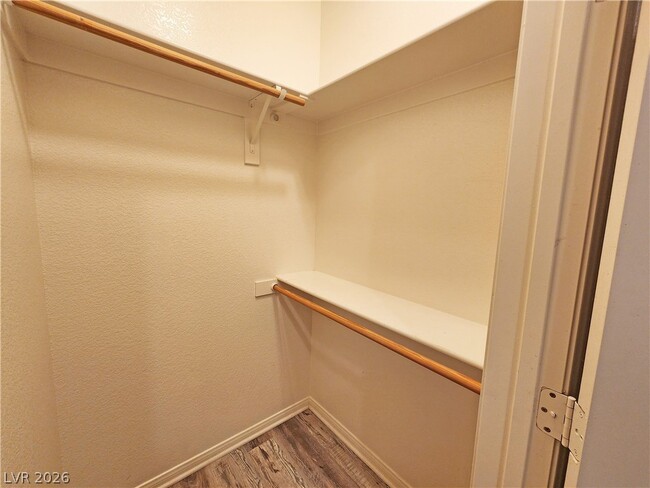 Building Photo - 1041 Marne Ct