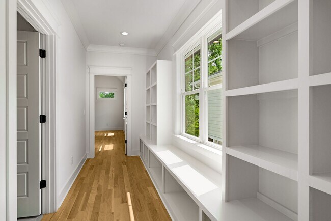 Building Photo - Beautiful home in The Nations!  4 bedrooms and 3 bathrooms in well sought after area.