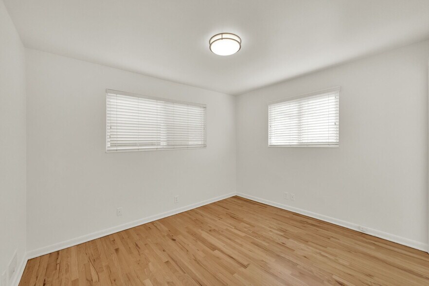 Building Photo - 60 E 1700 S