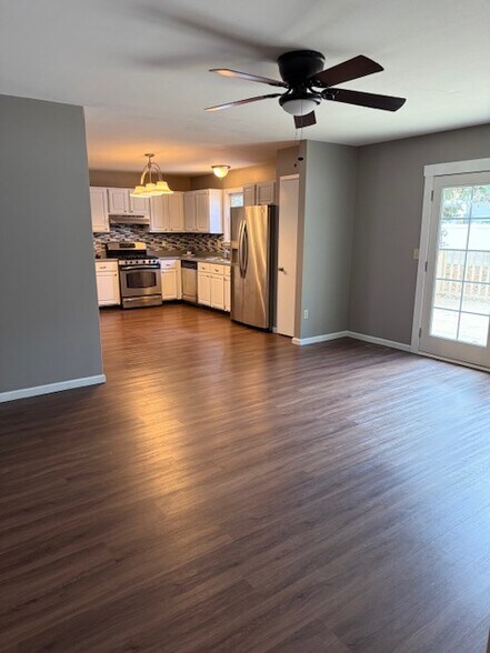 Building Photo - 3 Sunny Hill Blvd