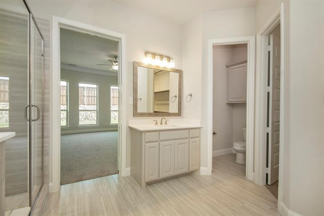 Building Photo - 2223 Clairmount Dr
