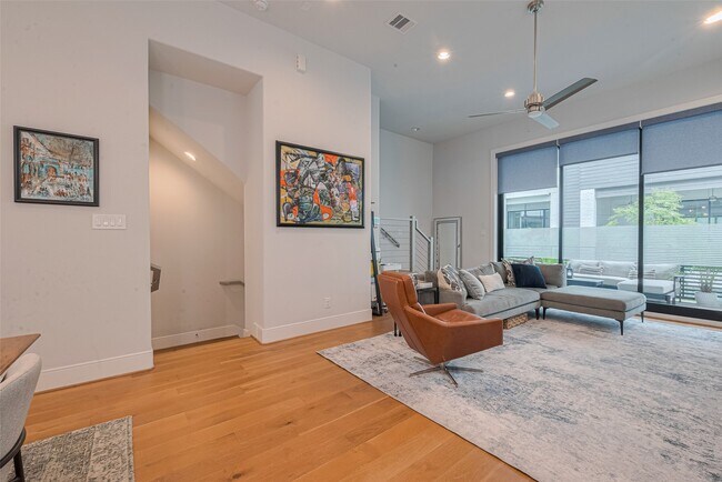 Building Photo - 2608 Rusk St