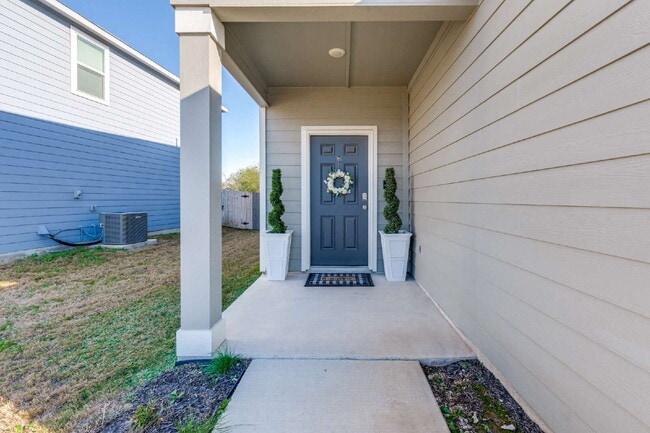 Building Photo - 5628 Pearl Mdw