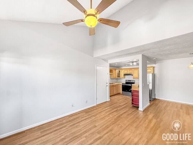 Building Photo - Great 2B/1BA Condo in Escondido!