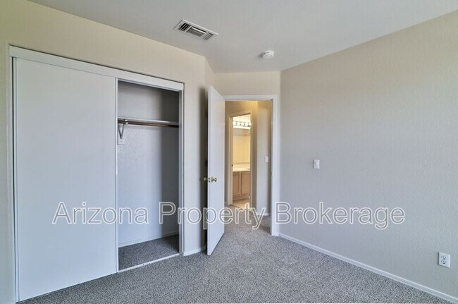 Building Photo - 3622 W Wagoner Rd