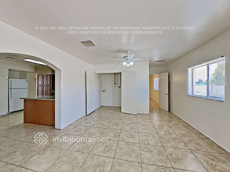 Building Photo - 6118 W Hollyhock Dr