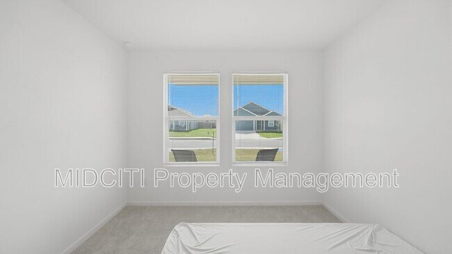 Building Photo - 3159 Dispatch Dr