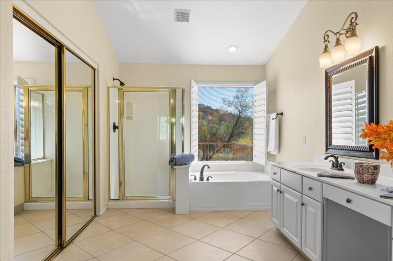 Building Photo - 6321 W Buckskin Trail