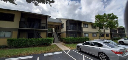 Building Photo - 522 Trace Cir