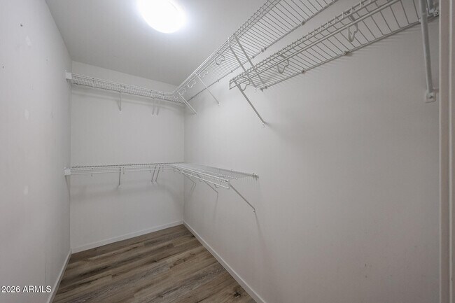 Building Photo - 7137 E Rancho Vista Dr