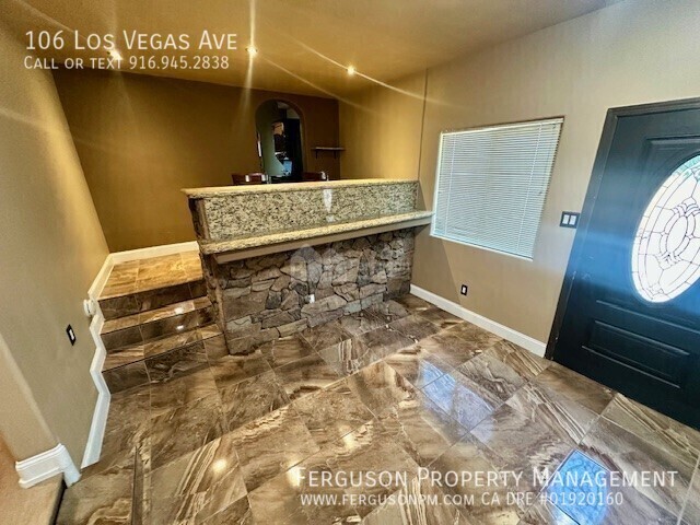 Building Photo - 106 Los Vegas Ave