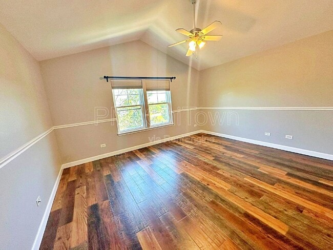 Building Photo - 5682 Cambridge Way