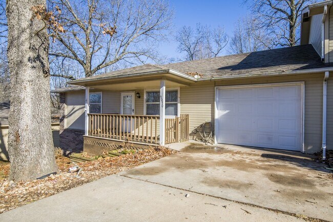 Building Photo - 9050 Grimes Dr