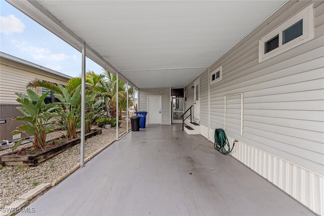 Building Photo - 4685 Kahlua Ln