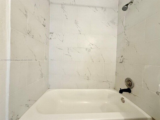 Building Photo - 1700 SW 44th Terrace