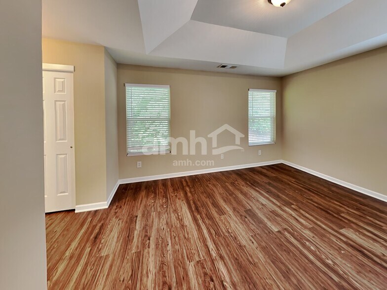 Building Photo - 132 Nacoochee Way