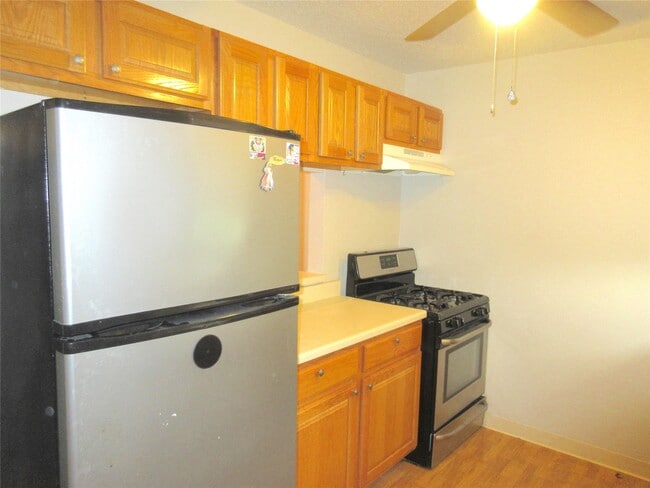 Building Photo - 1230 Shadowdale Dr