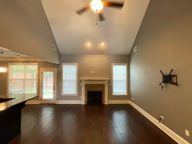 Building Photo - 3033 Margot Ln