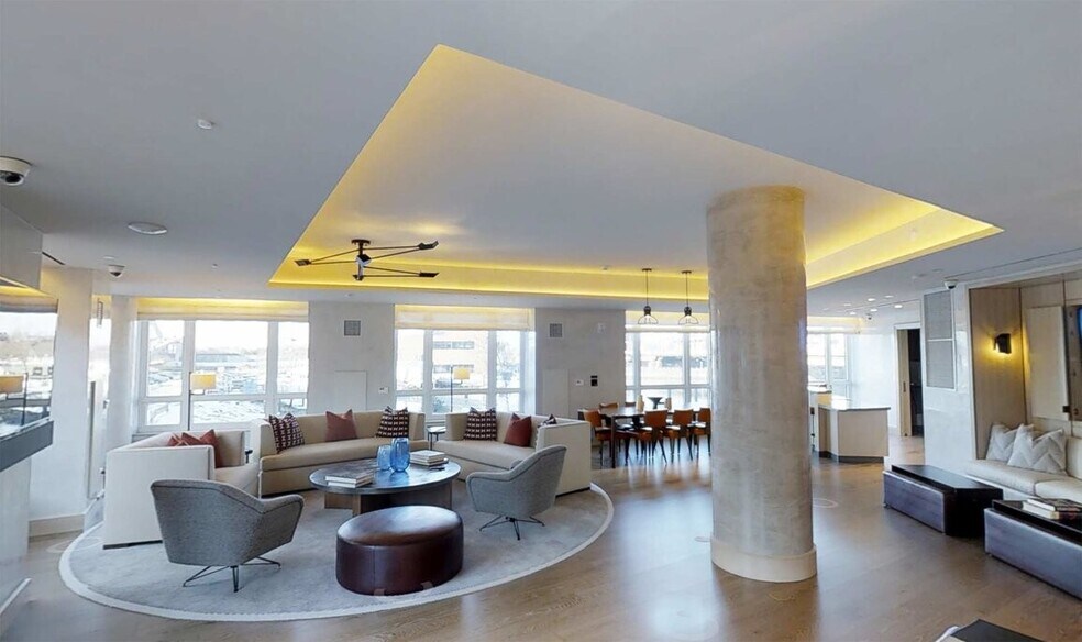 Building Photo - 100 Lovejoy Wharf