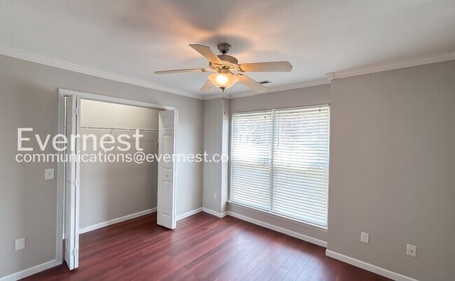 Building Photo - 1726 Hawk Run Ln