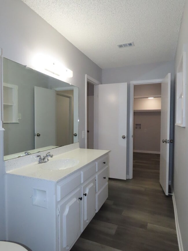 Building Photo - Whitehouse ISD - 3 Bedroom, 2 Bath Duplex, Lawn Care Provided!