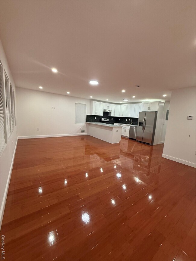 Building Photo - 107-13 220th St