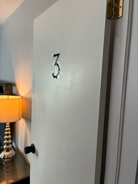 Building Photo - 4584 Park St