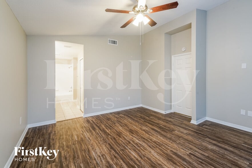 Building Photo - 28807 Skyglade Pl