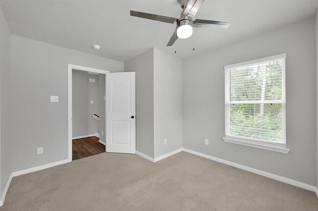 Building Photo - 3391 Arapaho Cir